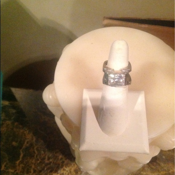 New sterling ring - Picture 1 of 2